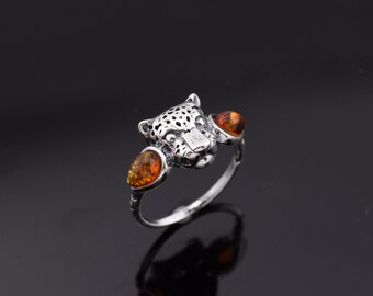 Sterling silver ring with natural Baltic amber, amber ring, honey amber ring, tiger ring, Baltic amber ring, gemstone ring, sterling silver