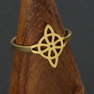 Gold plated Witch knot ring, Celtic witch knot ring, adjustable size ring