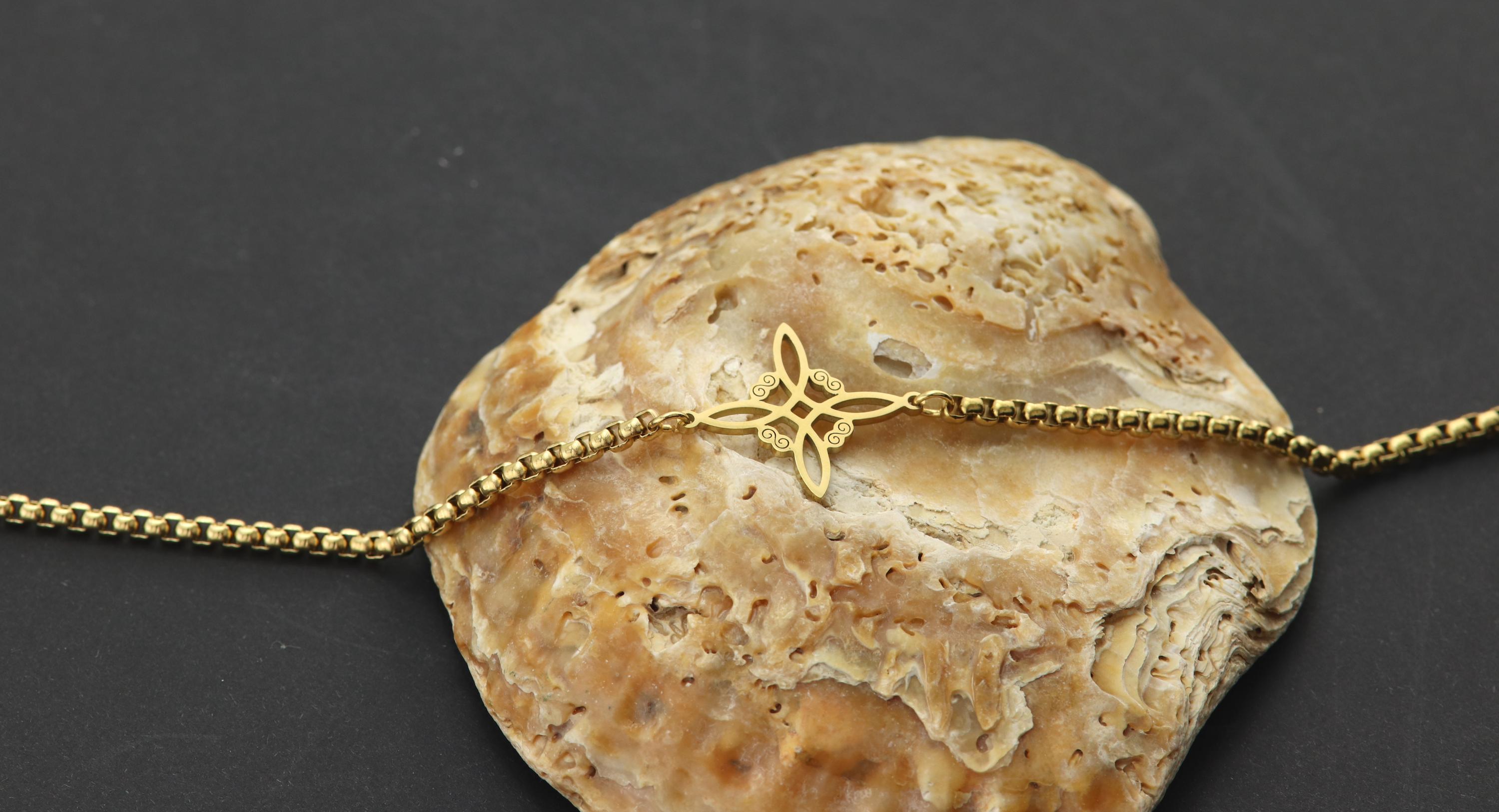 cotigo Bracciale a 7 nodi con tetragramaton e nodo di strega in acciaio inossidabile|amuleto di protezione, fortuna ed energia positiva|regalo per donna e uomo, Mediano-largo, Acciaio inossidabile