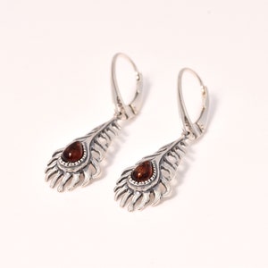 Sterling silver earrings with natural Baltic amber, amber drop earrings, dangle earrings, honey amber earrings, leaf earrings, amber leaf