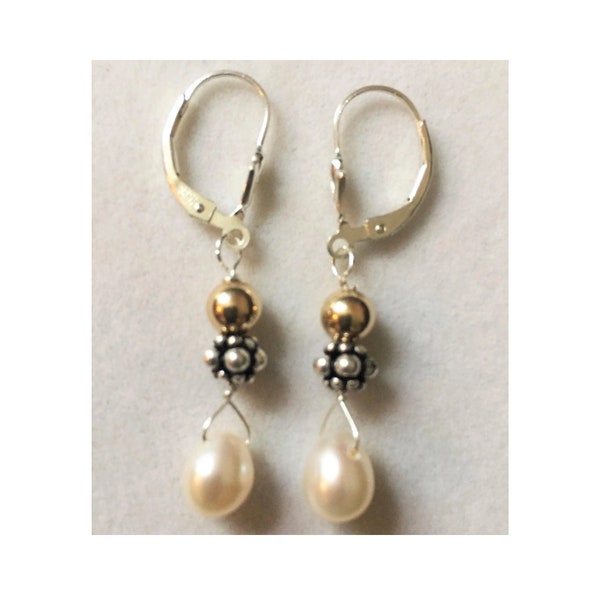 Two Tone Pearl Earrings - Lever Back Earrings - Wedding Shower Gift - Bridesmaid Gift - Mom's Gift - Birthday Gift - Under 50