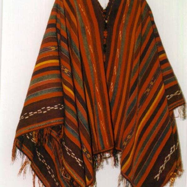 Personal Poncho / Textile Shopping in Peru - Your Dream Poncho / Cape / Cloak