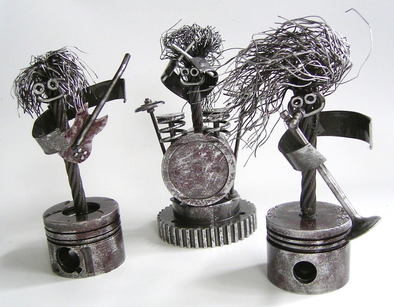 Singer Metal Sculpture Mike Stand on piston base image 2