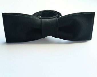 Black skinny bowtie. Slimline bow tie. Cotton neck tie. Mens accessory