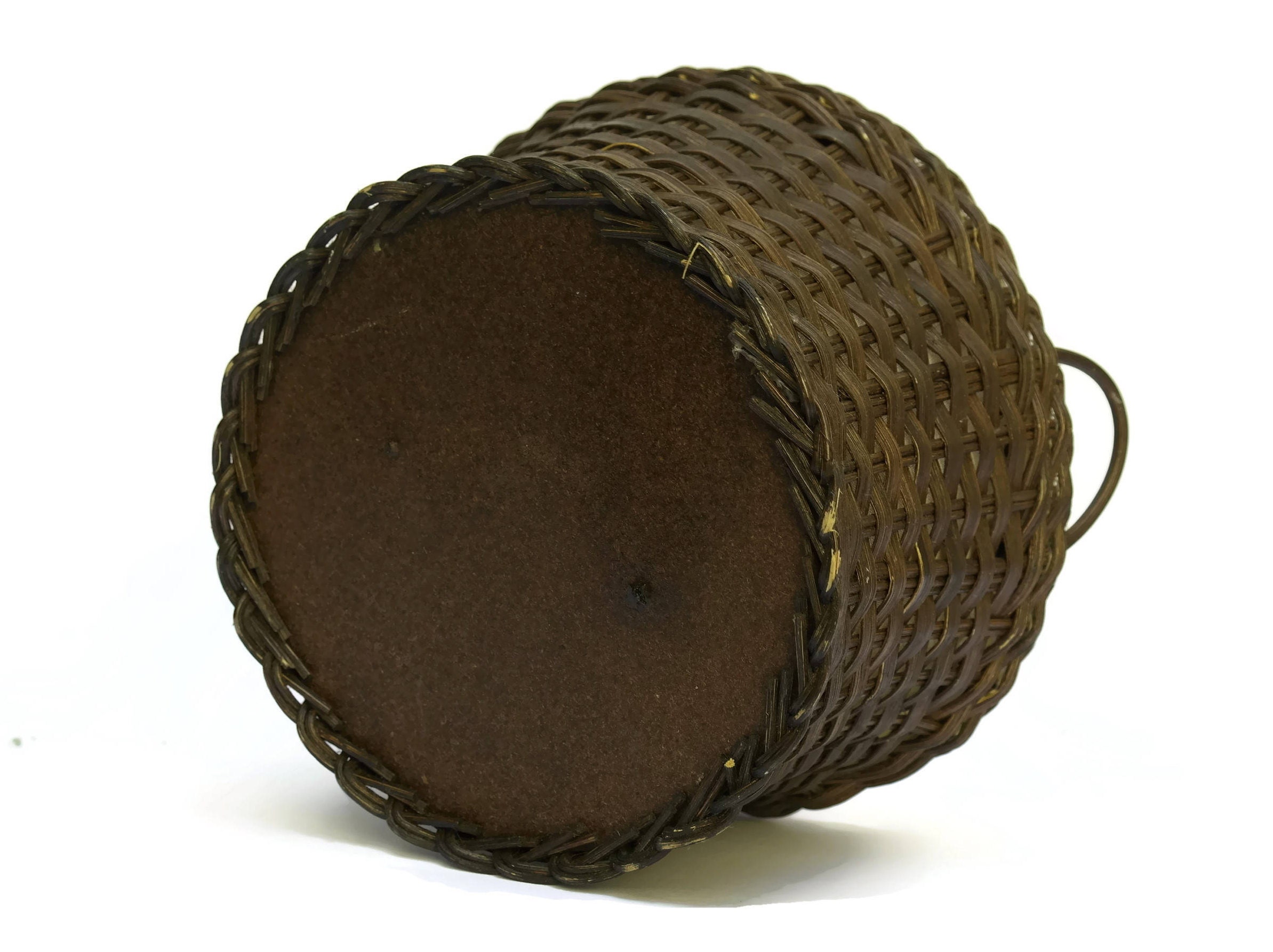 French Vintage Round Sewing Basket with Lid. Hand Woven Knitting Basket.