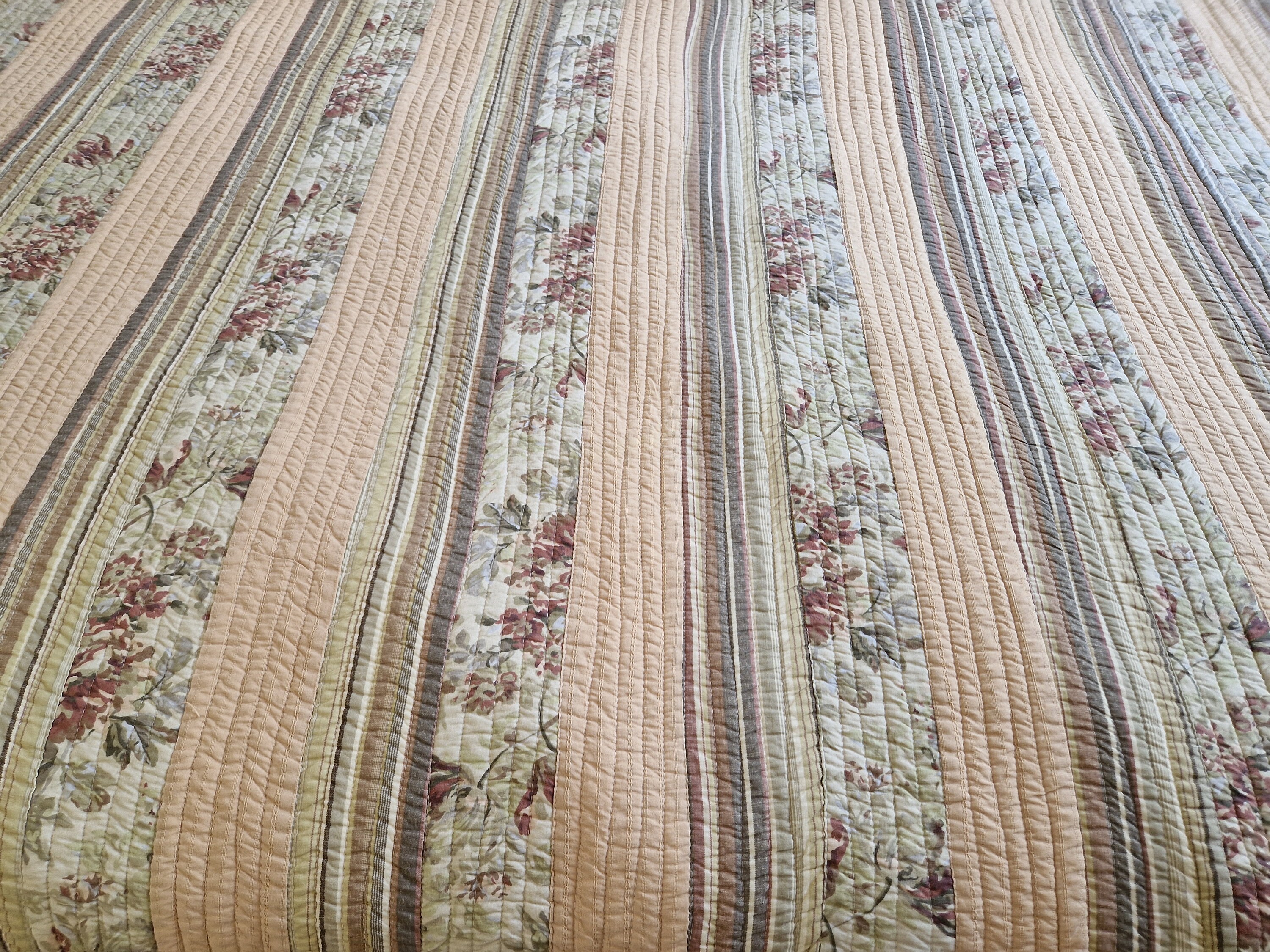 Vintage French Quilt with Rose and Stripe Printed Cotton, Shabby French