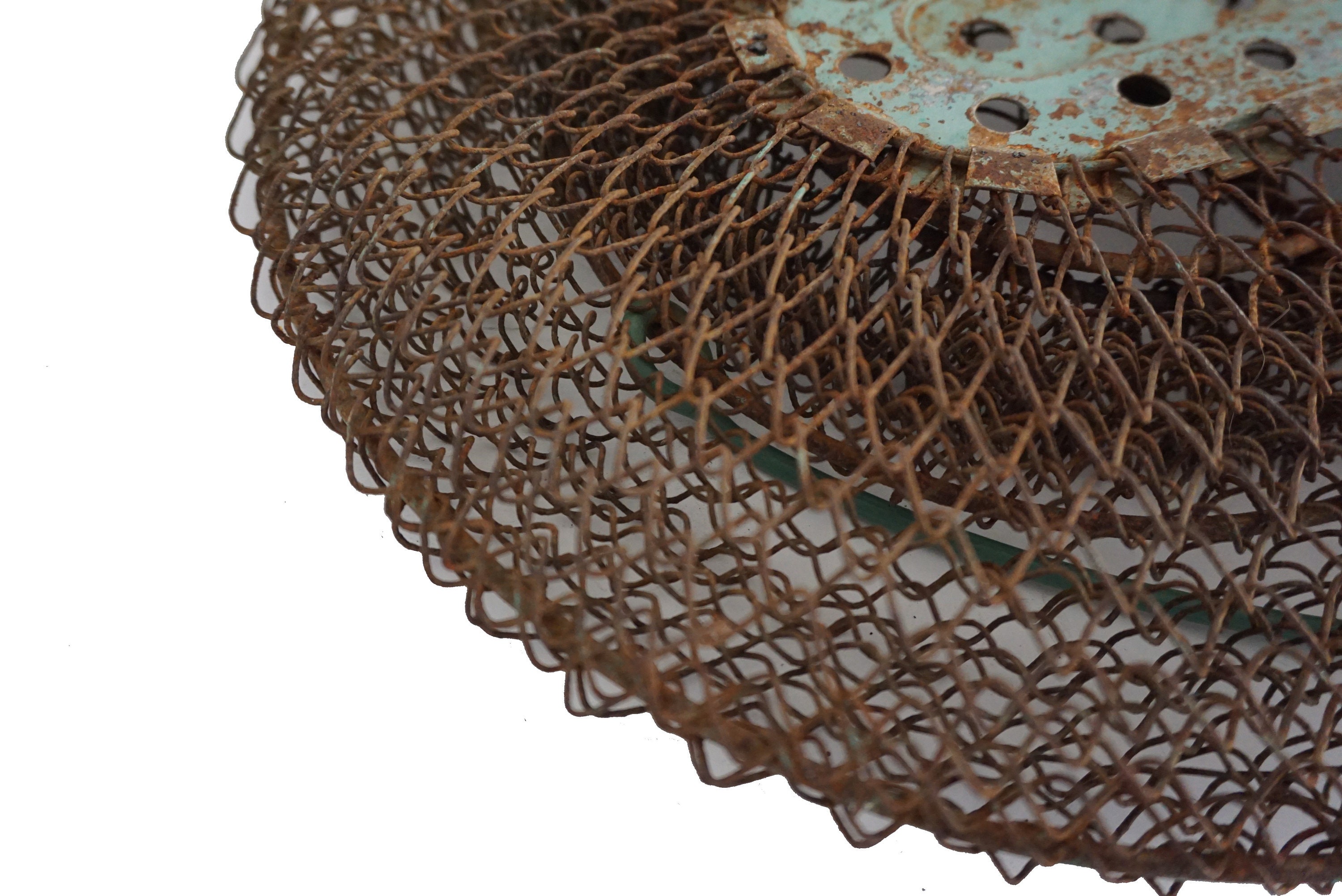 French Wire Floating Fish Basket with Collapsible Wire Mesh Cage