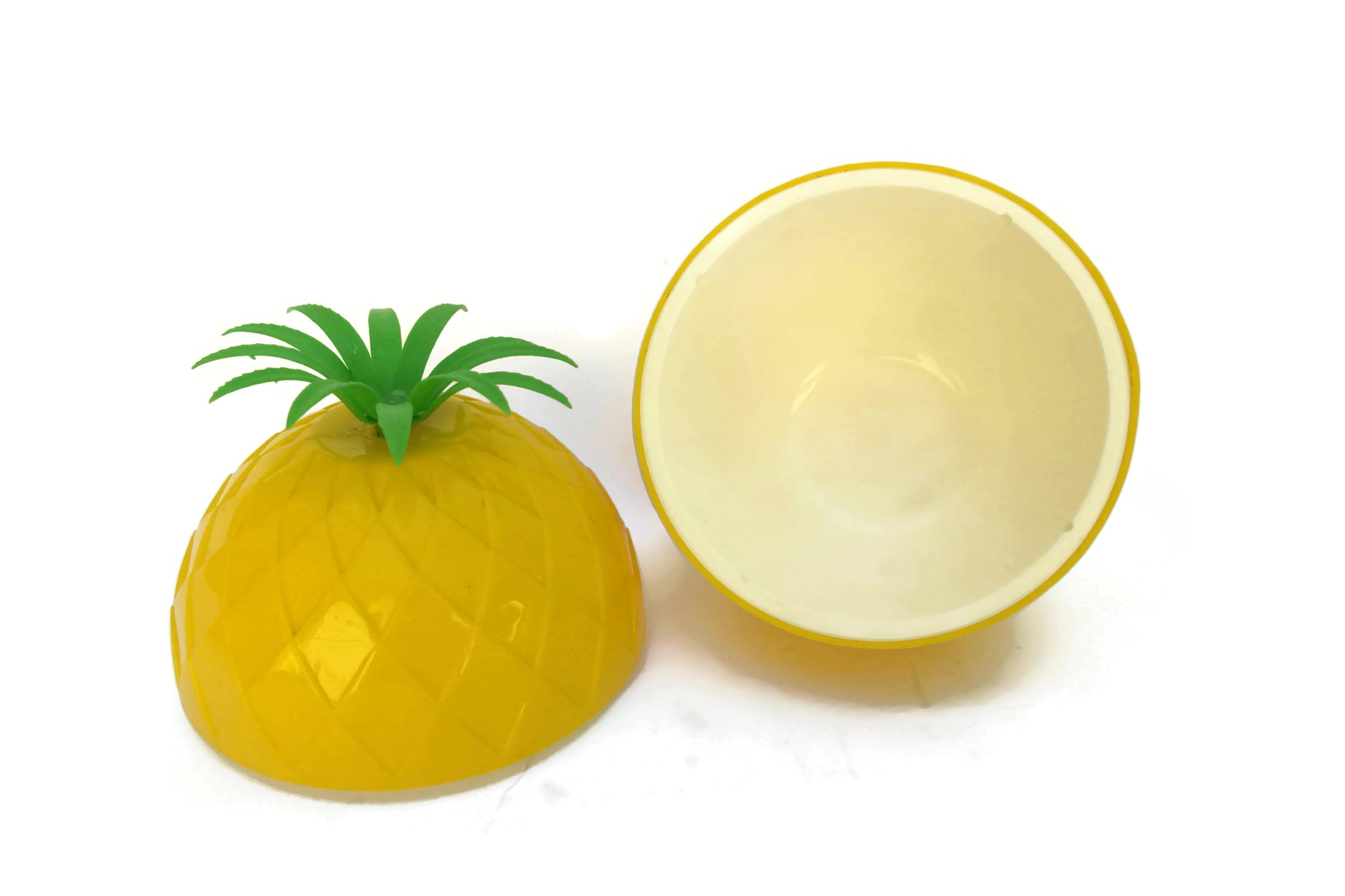 Vintage Yellow Plastic Pineapple Ice Bucket. Retro Barware. Yellow and