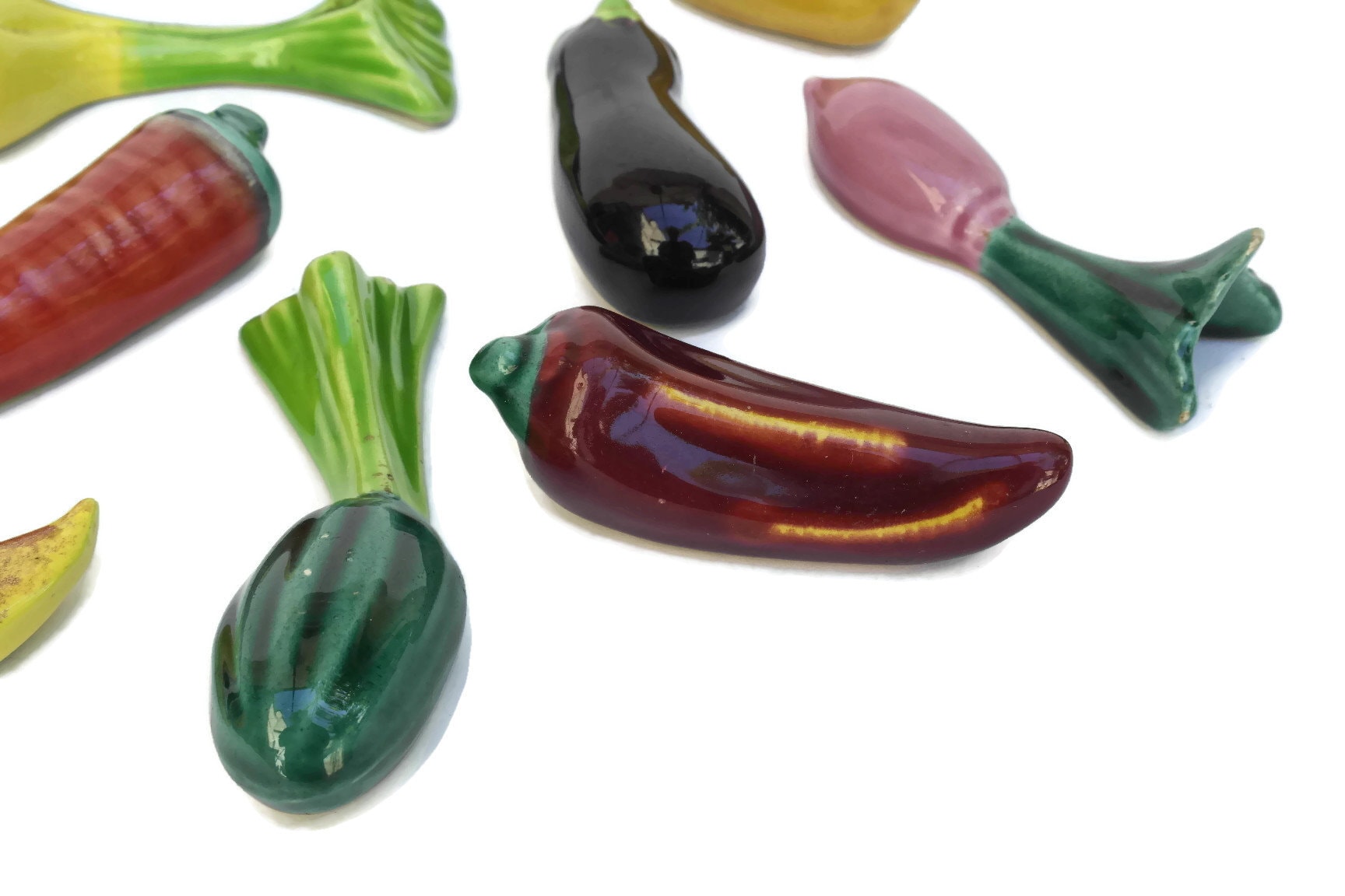 Ceramic Vegetable Knife Rests.