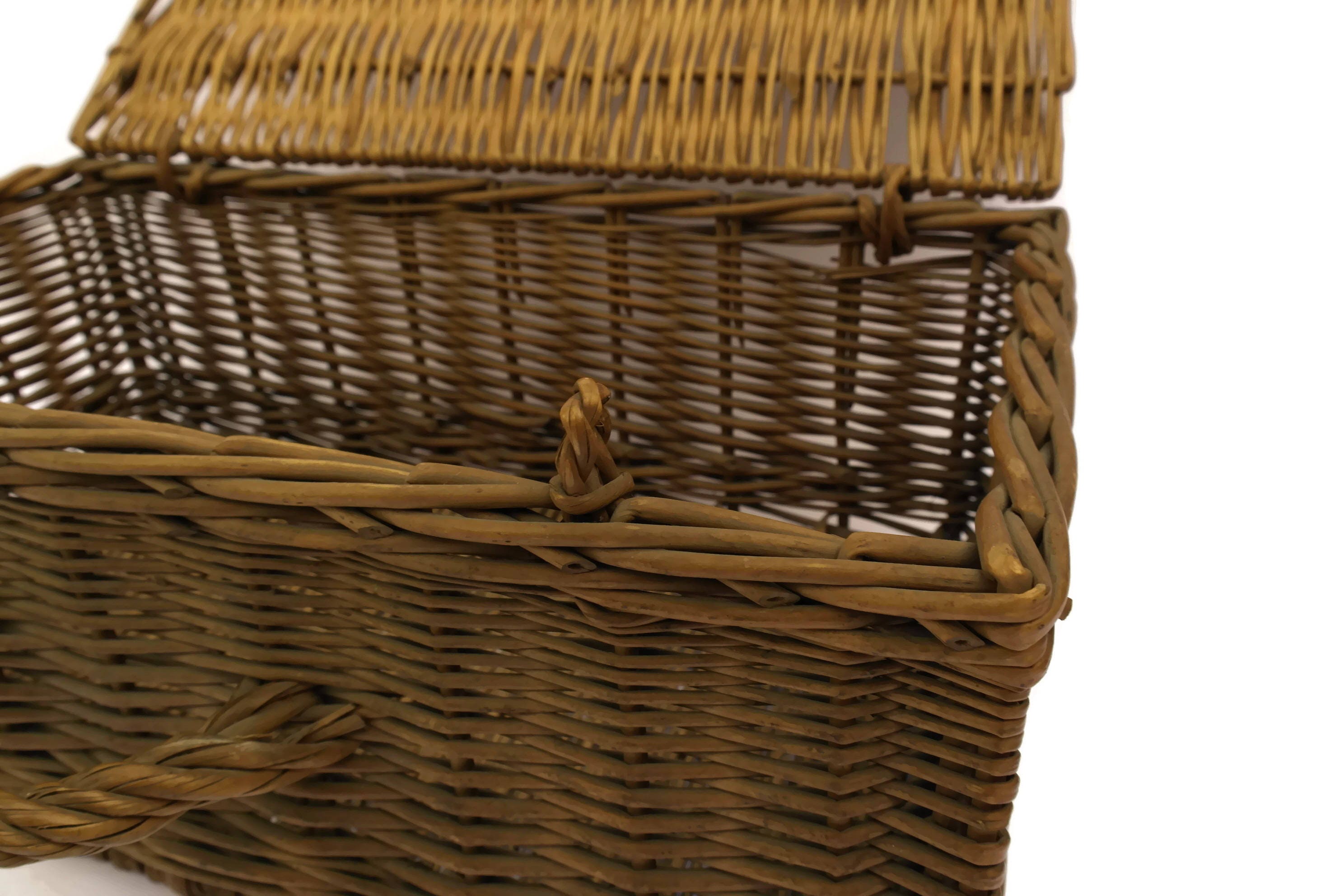 Antique French Wicker picnic Basket. Rustic Storage Basket