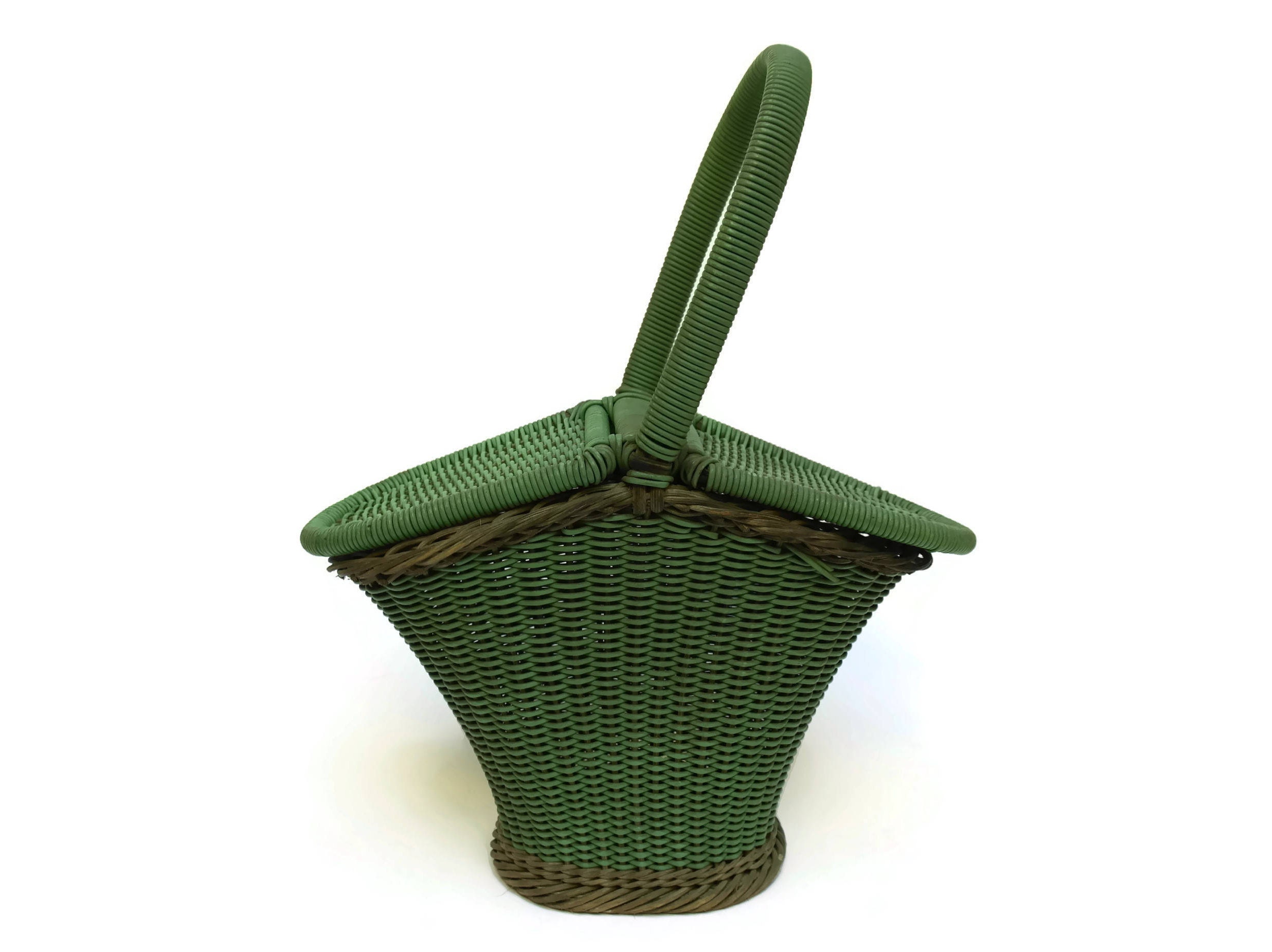 Reserved. French Vintage Green Wicker and Scoubidou Wire Basket. Mid