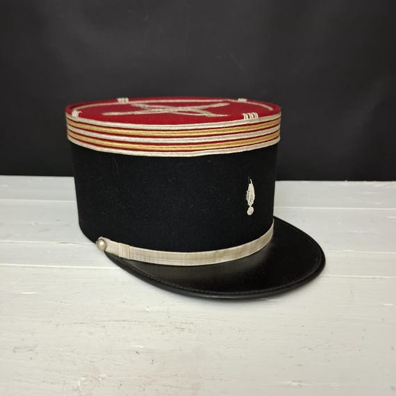 Chapeau de gendarme francais vintage casquette d uniforme de l armee kepi militaire bleu et rouge casque de cosplay. Etsy France