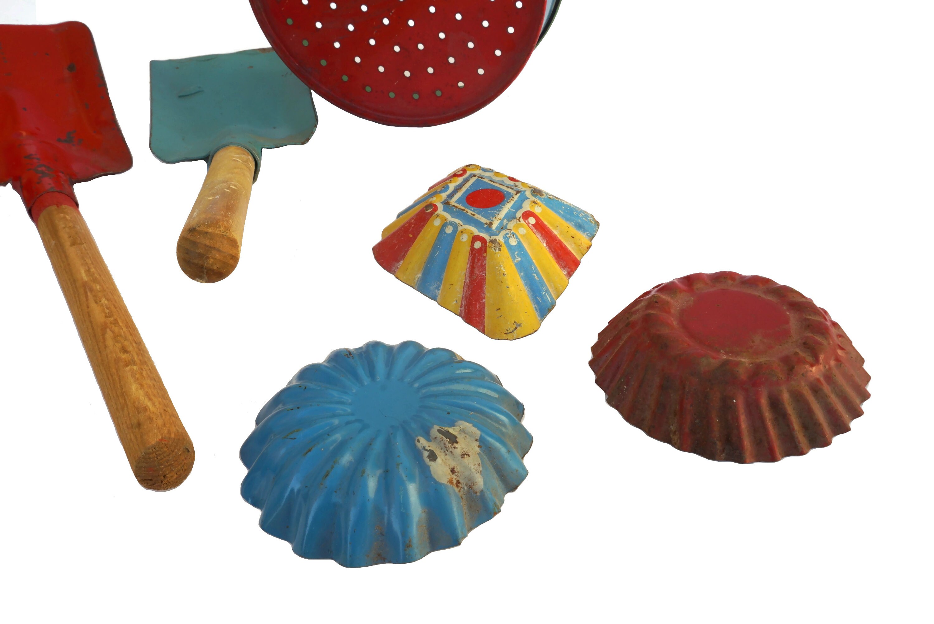 Vintage Tin Toy Beach Bucket and Sand Castle Mold Set