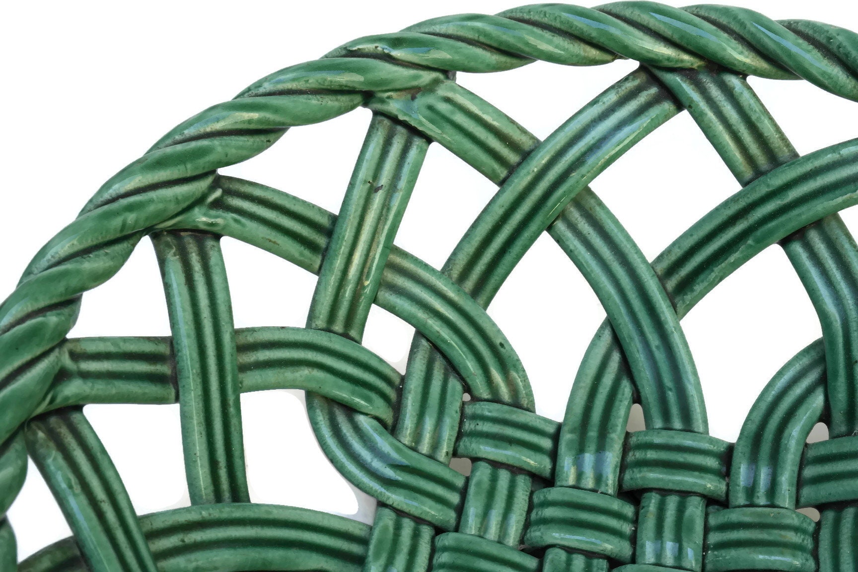 Green Ceramic Basket Weave Fruit Bow