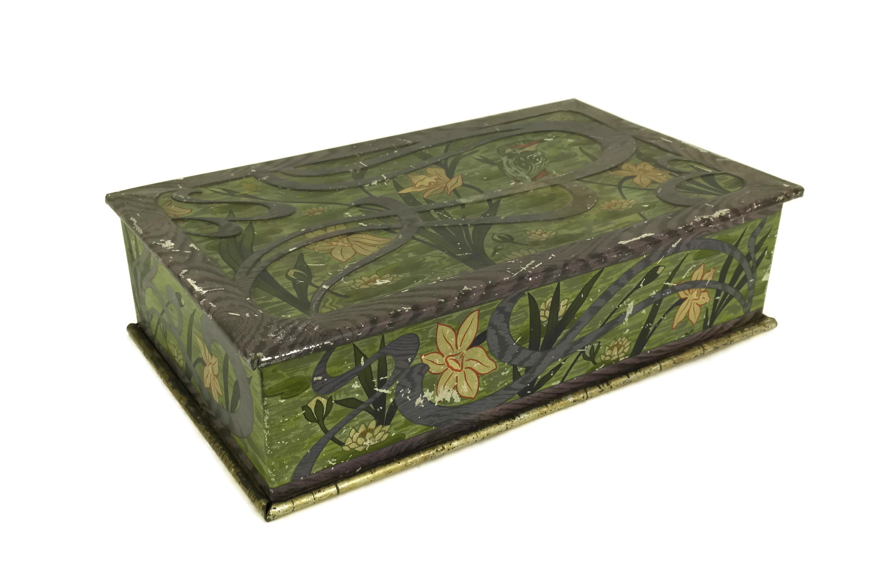 Art Nouveau Tn Box.