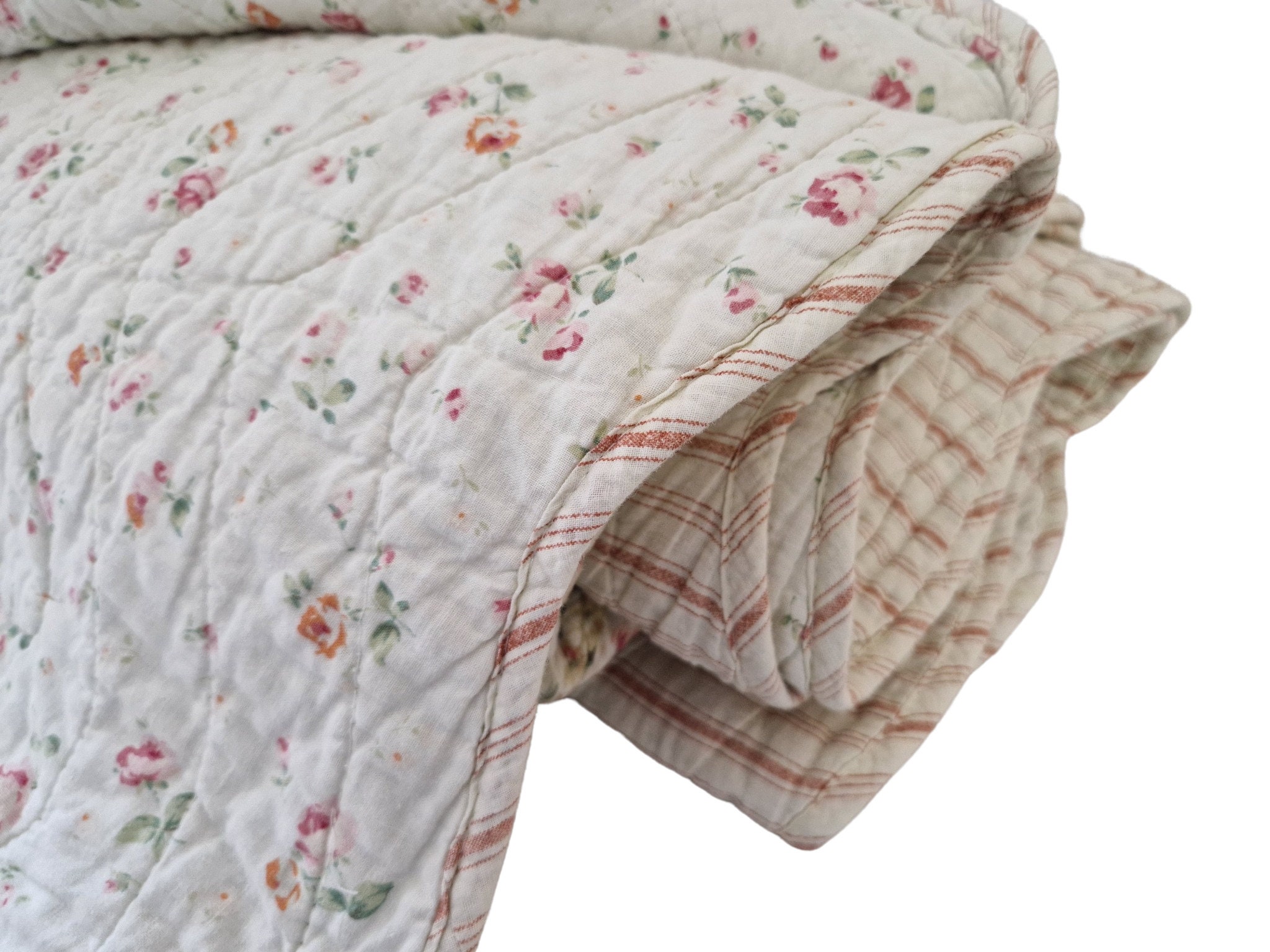French Quilt with Pink Rose Printed Cotton, Shabby French Chic Bedcover