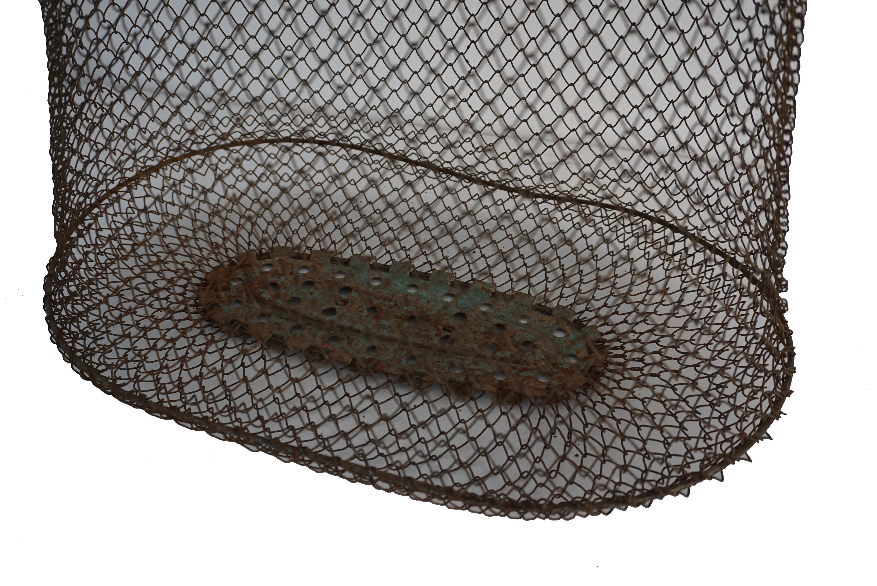 French Wire Floating Fish Basket with Collapsible Wire Mesh Cage, Fishing  Gifts and Equipment