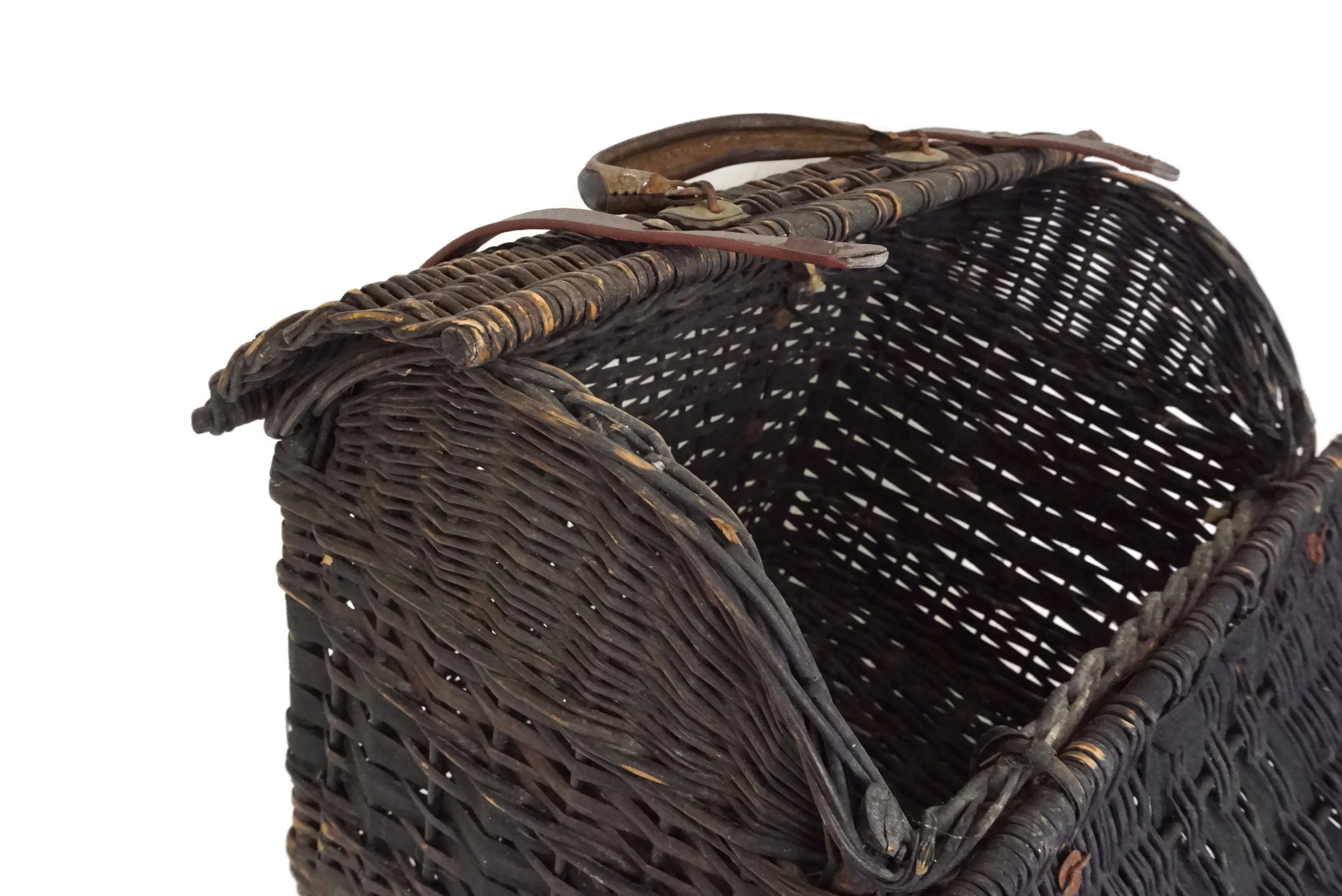 French Antique Basket with Lid and Leather Handles, Rustic Knitting Basket.