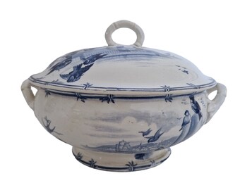 Antique French Blue Transferware Soup Tureen by Gien in Vol d'Oiseaux Pattern, 19th Century Ceramic Serving Dish