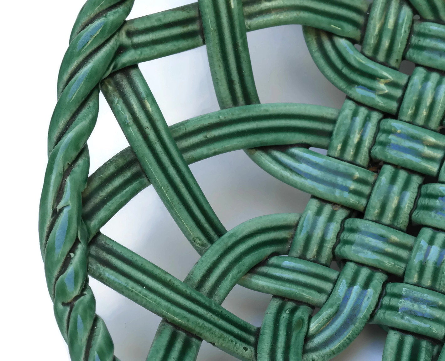 Green Ceramic Basket Weave Fruit Bow