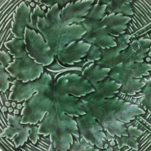 French Green Majolica Plate with Grape Vine Leaf and Basket Weave Pattern by GIEN image 5