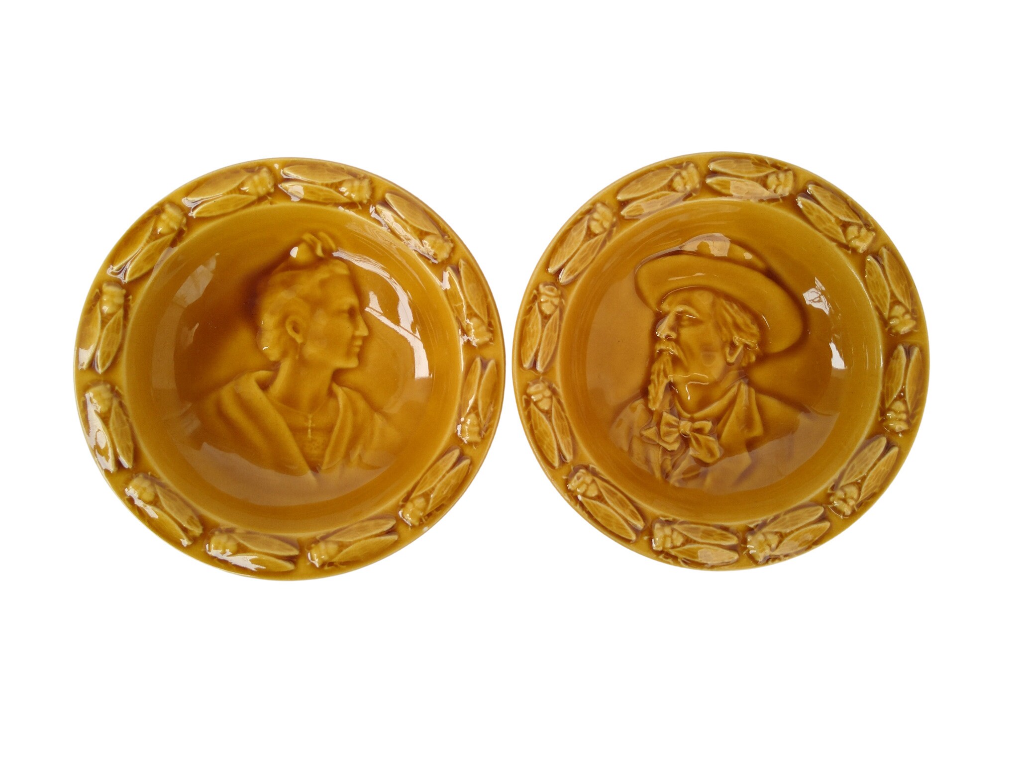 Vintage Français Poterie Provençale Bols d'olives et de Noix avec Figurines Cigales Portraits d'arlé