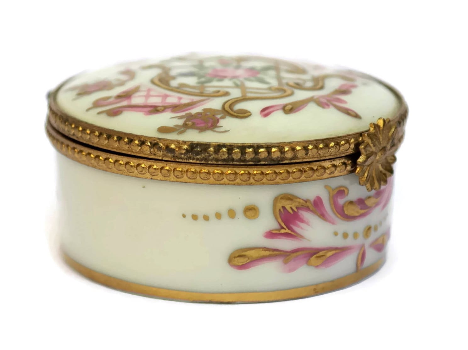 Hand Painted Limoges Porcelain Pill Box.
