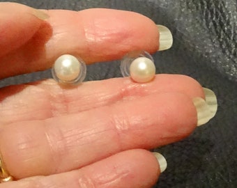 Pearl Stud Earrings, 14K Gold Post, Vintage Jewelry