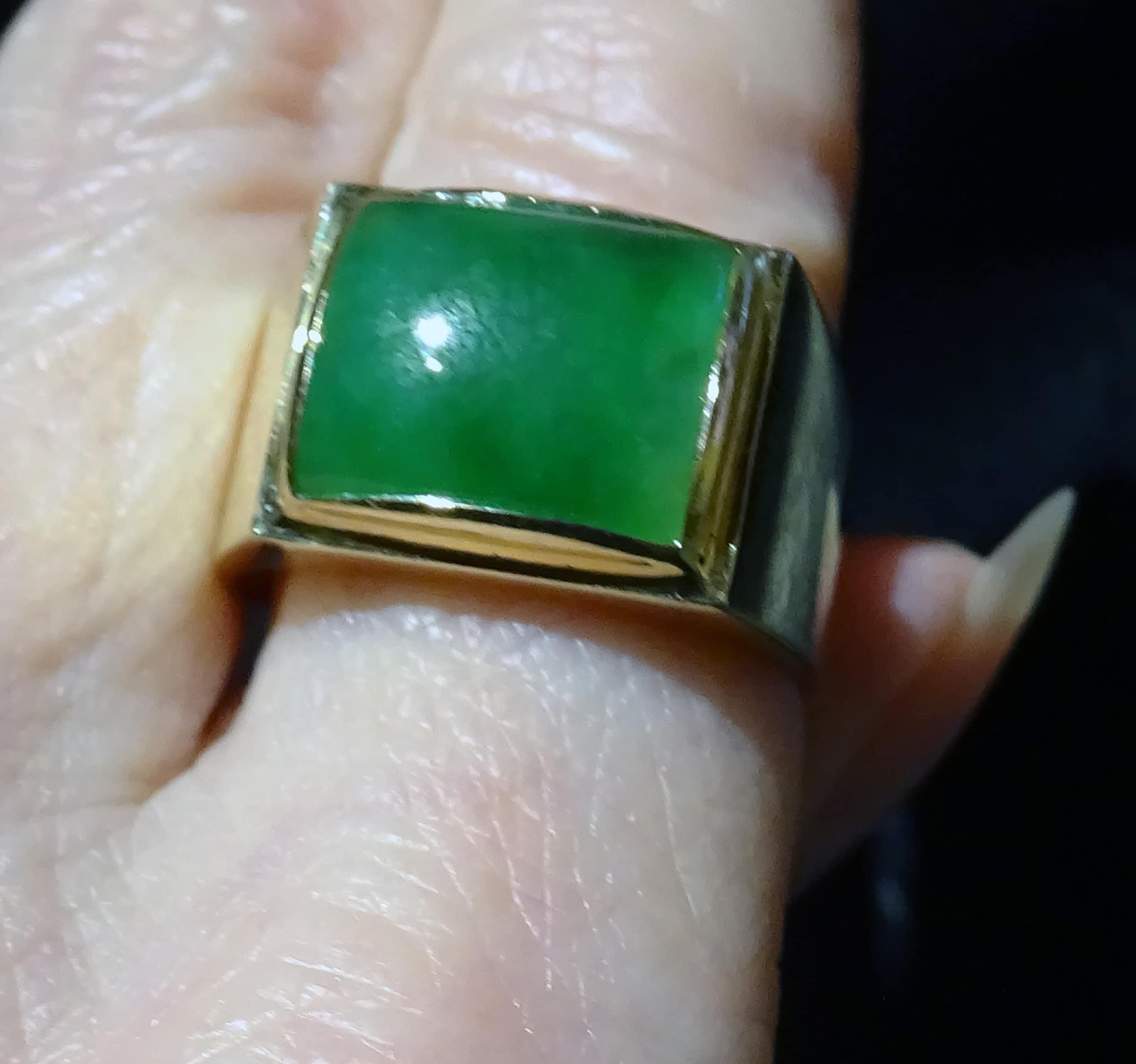 Grade A Jadeite Ring, 18K Gold, Translucent Imperial Green
