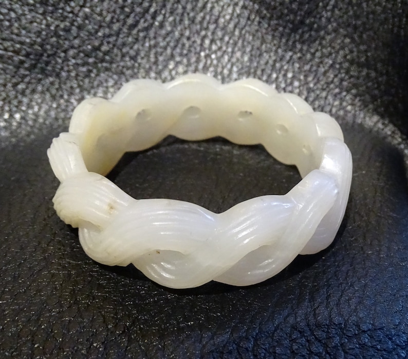 Exquisite Jade Bangle Bracelet, Antique Mutton Fat Hetian Nephrite, Qing 18/19th Century image 7