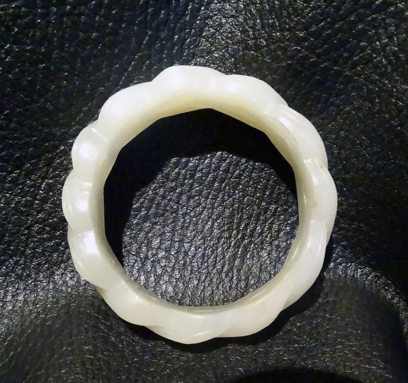 Exquisite Jade Bangle Bracelet, Antique Mutton Fat Hetian Nephrite, Qing 18/19th Century image 5