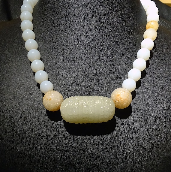 Hetian Jade Necklace, Antique Mutton Fat, Qing 180