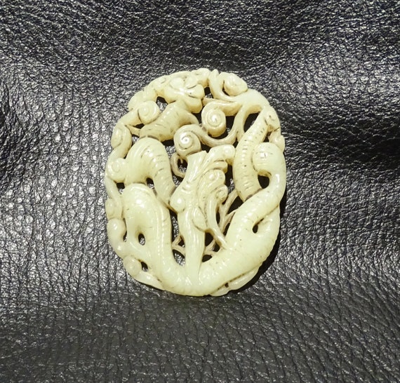Carved Jade Pendant, Hetian Nephrite, Qing Dynast… - image 1