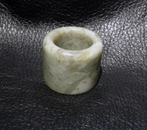 Jade Thumb Ring, Qing Dynasty Nephrite