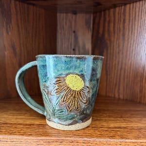 Fiore, intagliato a mano, dipinto a mano, lanciato al tornio, tazza da caffè