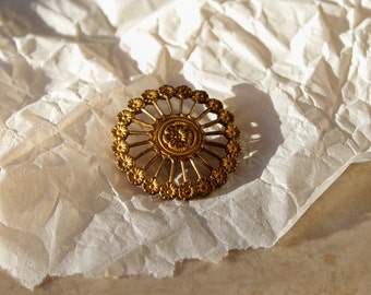 Beatiful Antique Button ca.19th Century