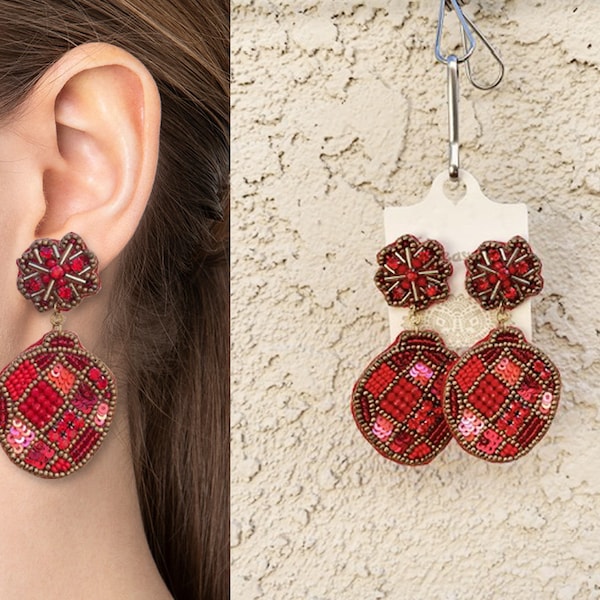 Christmas earrings, Christmas Ornament earrings, Ornament Seed Bead Dangle Earrings, Felt seed bead earrings, holiday earrings, Hand-beaded