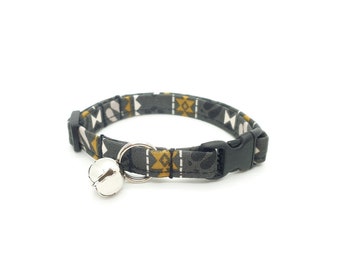 Gray Tribal Cat Collar, Breakaway Cat Collar, Outdoorsy Camping Pattern, Cat or Kitten Collar