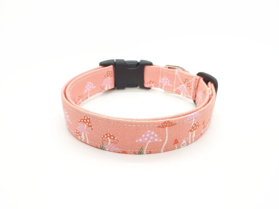 Collier Pour Chien Aux Champignons Roses, Accessoire de Designer, Motif Champignon, Animaux Compagni