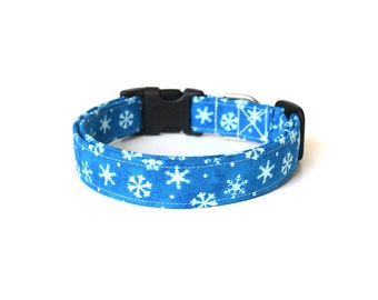 Collier pour chien flocon de neige bleu, collier pour chien d’hiver, accessoire pour chien design, accessoires pour animaux de compagnie, collier festif, collier pour chien en tissu, neige bleue et blanche