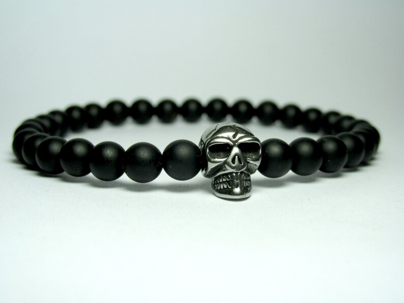 Birthday Gift for Men Mens Onyx Skull Bracelet Mens Onyx Bracelet Mens Skull Bracelet Mens Beaded Bracelet
