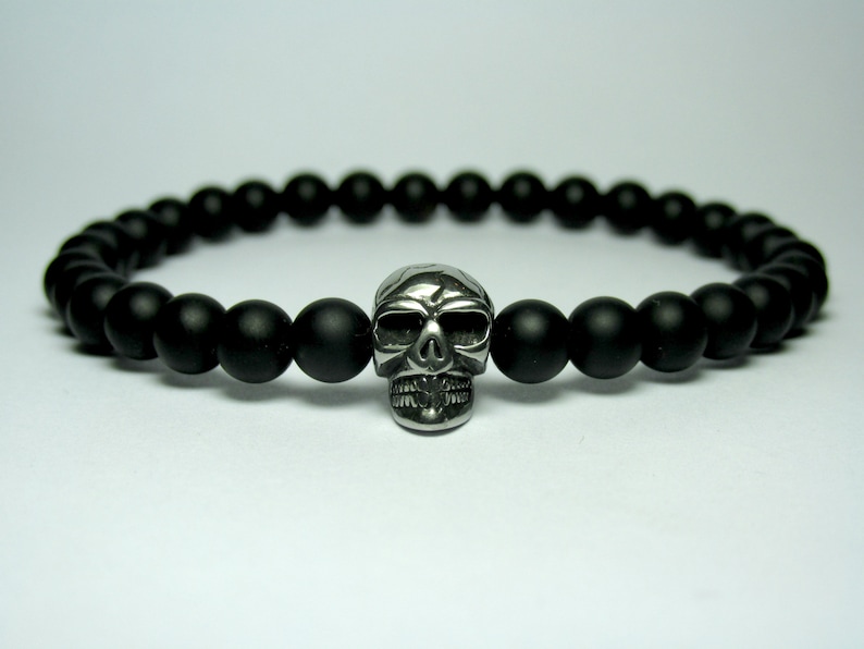 Birthday Gift for Men Mens Onyx Skull Bracelet Mens Onyx Bracelet Mens Skull Bracelet Mens Beaded Bracelet