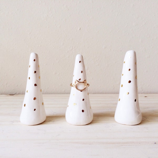 Ring Cone with Gold - Ring Holder - White and Gold Ceramics - White Home Decor - Ceramics and Pottery - Gold Ceramics