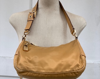 Vintage PRADA Vitello Drive Y2K Leather Bowling Bag With 