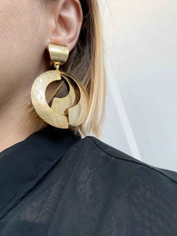 90s oversized hoop earrings / golden hoop clip ear