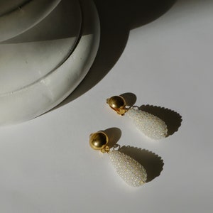 Orecchini a clip a goccia con perline iridescenti color oro vintage - Gioielli eleganti e scintillanti, orecchini da sposa a goccia, regalo per le donne