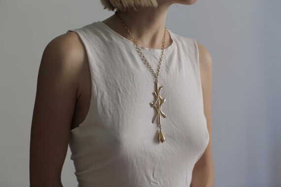 Vintage Napier pendant necklace / large drop gold