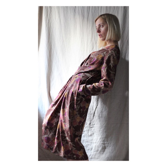 80s wrap dress / floral print dress / silky midi d