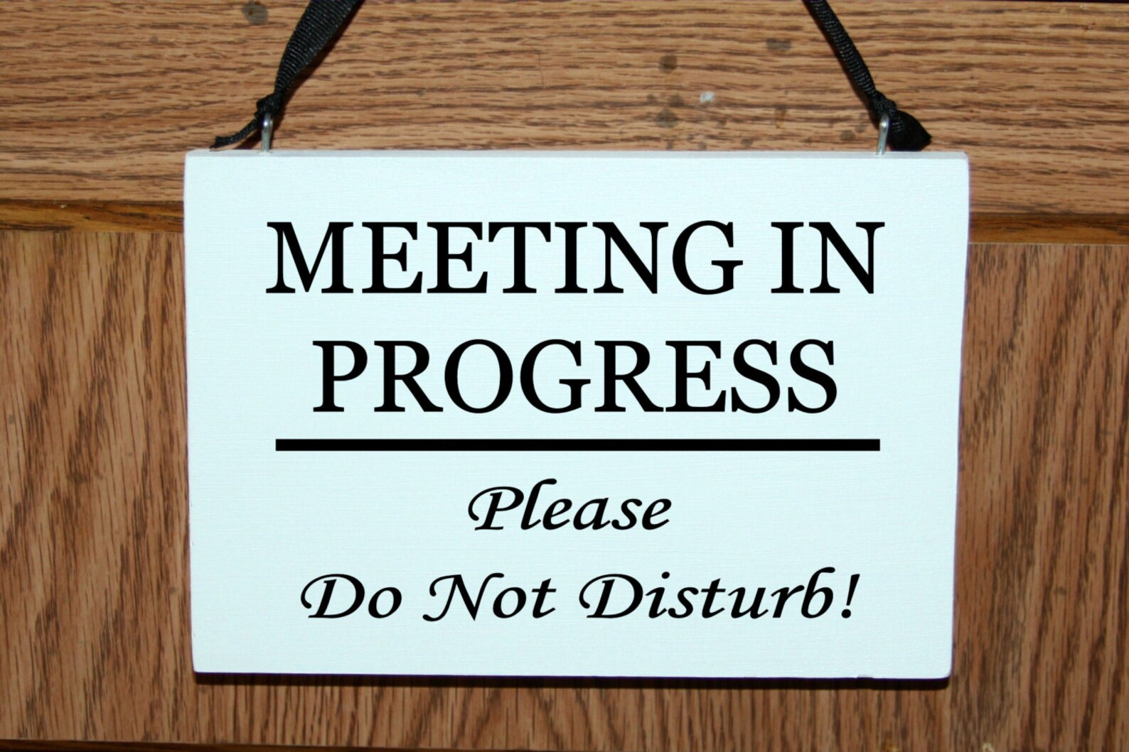 Progress please. Meeting in progress. meeting in progress таблички. психолог in progress. unit in progress do not disturb.
