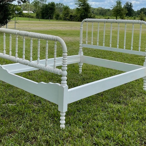 Antique White Wood Bed Full Size Bed Farmhouse Spool Bed Etsy